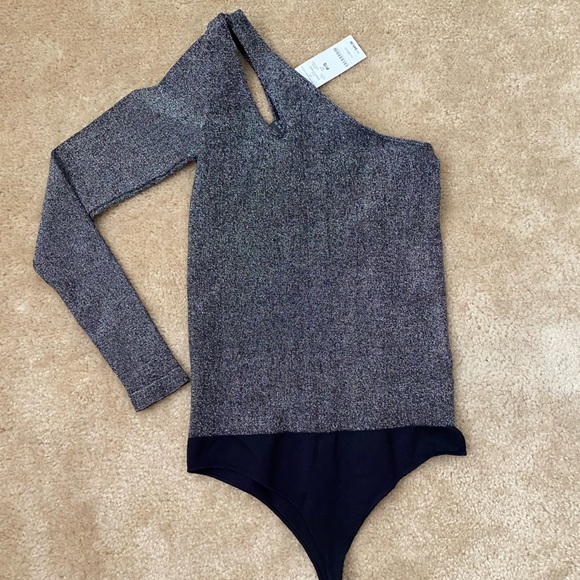 NWT Bebe Asymmetrical One Shoulder Bodysuit Size S - Picture 3 of 5